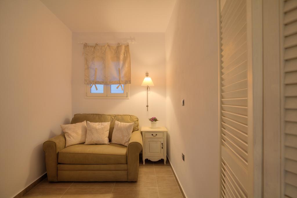 אדאמאס Miland Suites מראה חיצוני תמונה
