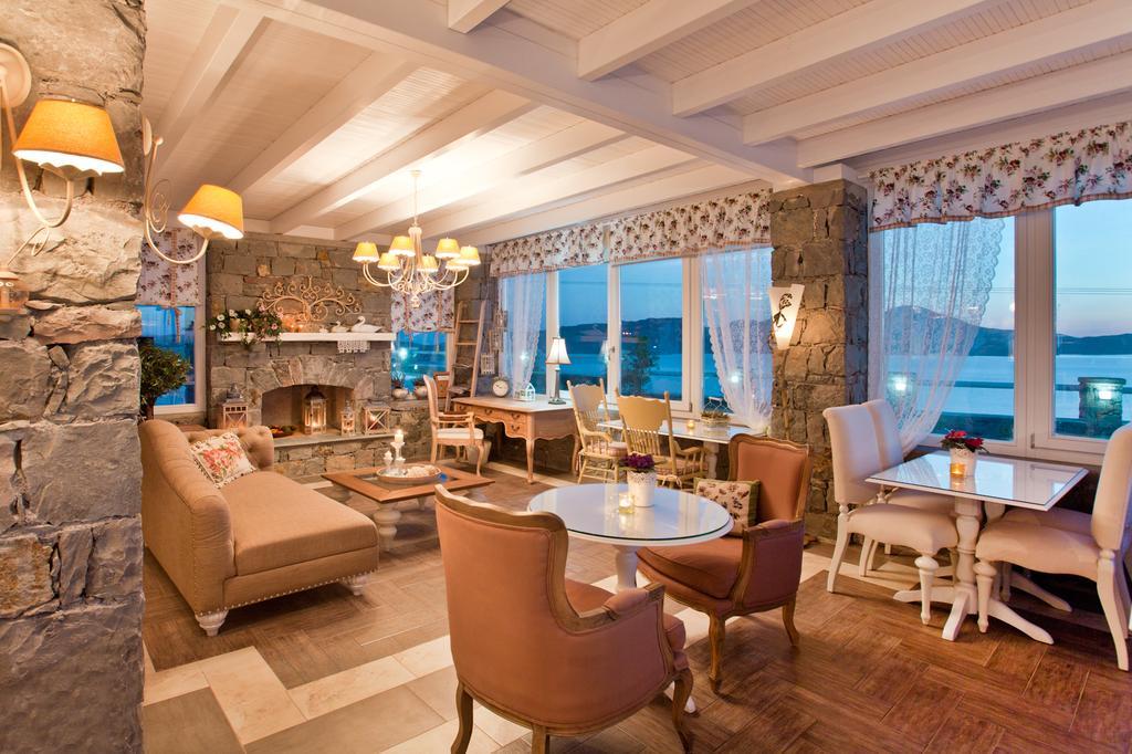 אדאמאס Miland Suites מראה חיצוני תמונה