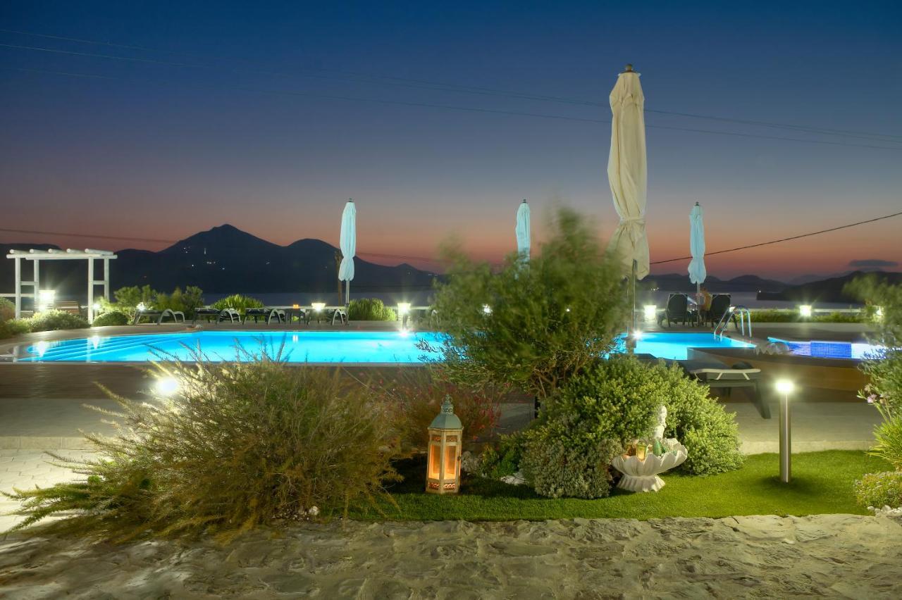 אדאמאס Miland Suites מראה חיצוני תמונה
